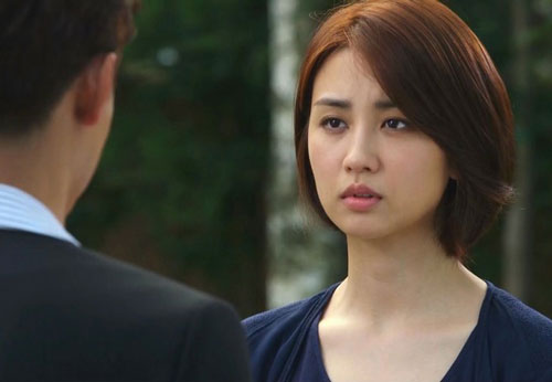 Yêu nhau 8 năm, ly hôn sau 8 tháng