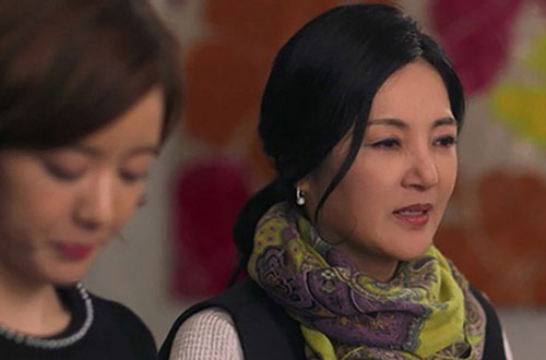 Sáng đóng 7 triệu tối lủi thủi cơm rau, con dâu xuất chiêu độc khiến mẹ chồng "tắt điện"