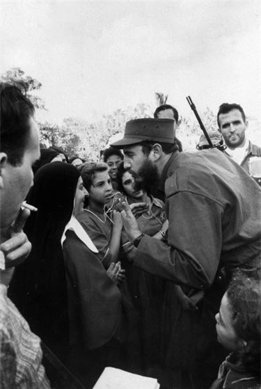 Bo anh lan dau cong bo ve nha lanh dao Cuba Fidel Castro-Hinh-4