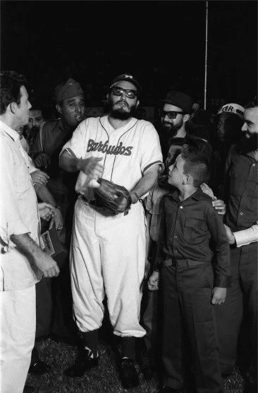 Bo anh lan dau cong bo ve nha lanh dao Cuba Fidel Castro-Hinh-7