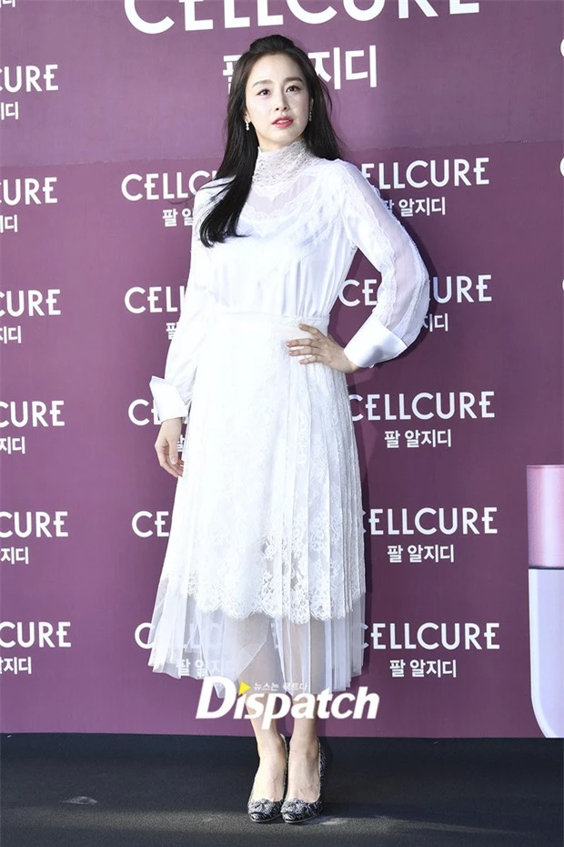 Kim Tae Hee xuất hiện lần đầu tiên trước công chúng sau nghỉ sinh - Ảnh 1.