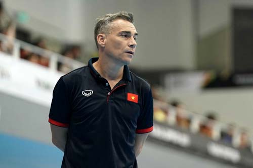 NÓNG: HLV Rodrigo chia tay ĐTQG Futsal Việt Nam