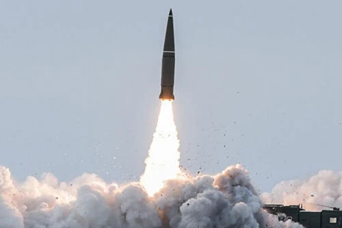 9K720 Iskander-M là hệ thống tên lửa đạn đạo chiến thuật tầm ngắn 