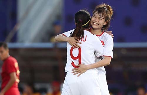 Nữ Việt Nam nhận quà đặc biệt sau chiến tích tại vòng bảng