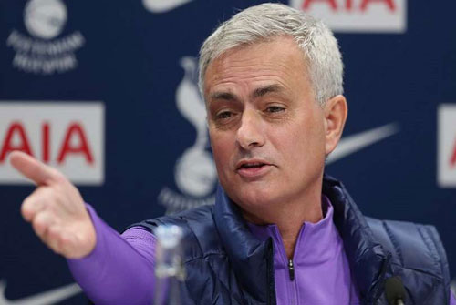 HLV Mourinho nói gì về tin đồn chuyển tới dẫn dắt Arsenal?