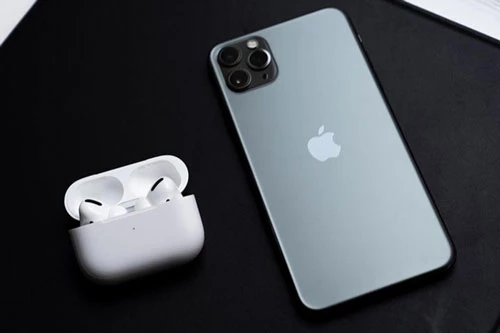 AirPods có thể trở thành 1 phần phụ kiện của iPhone 2020?