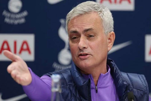 Mourinho phủ nhận đã gặp mặt Ban lãnh đạo của Arsenal trước khi trở thành HLV của Tottenham