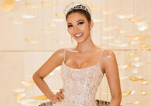 Hoàng Thùy và loạt mỹ nhân Việt phát ngôn gây sốc về vòng một