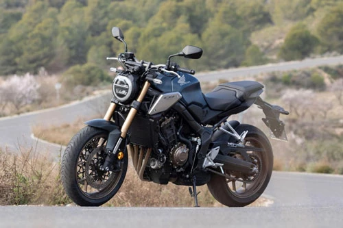 9. Honda CB650R 2020 (giá: 7.990 euro).