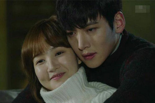 Con càng lớn càng chẳng giống ai, chồng lén xét nghiệm ADN khiến vợ bàng hoàng trước kết quả