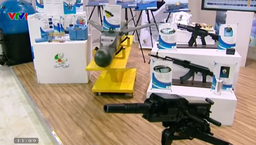 Iran công bố khí tài quân sự mới