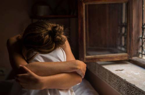 Vì em còn yêu nhưng niềm tin đã mất