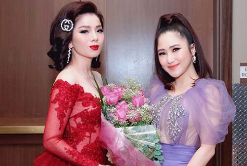 Hương Tràm xuất hiện trong liveshow của Lệ Quyên tại Mỹ