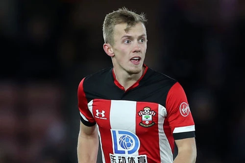 Tiền vệ phải: James Ward-Prowse (Southampton).