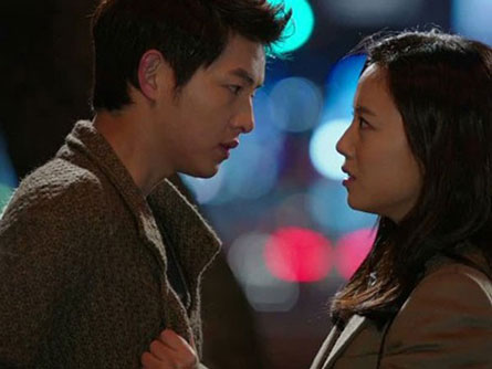 Có những người đàn bà sống với chồng tệ bạc chỉ vì con