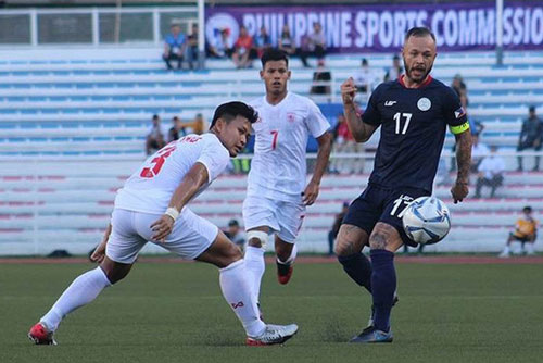 Thủ môn Campuchia mắc sai lầm giống Bùi Tiến Dũng giúp U22 Myanmar giành vé vào bán kết