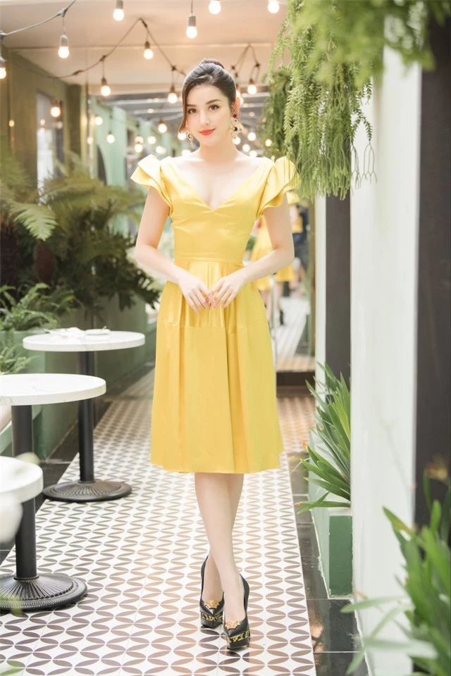 Á hậu Huyền My: “Mong sớm gặp được “chồng” để mẹ đỡ “đuổi khéo” nữa” - 6 Á hậu Huyền My: “Mong sớm gặp được “chồng” để mẹ đỡ “đuổi khéo” nữa” - 6