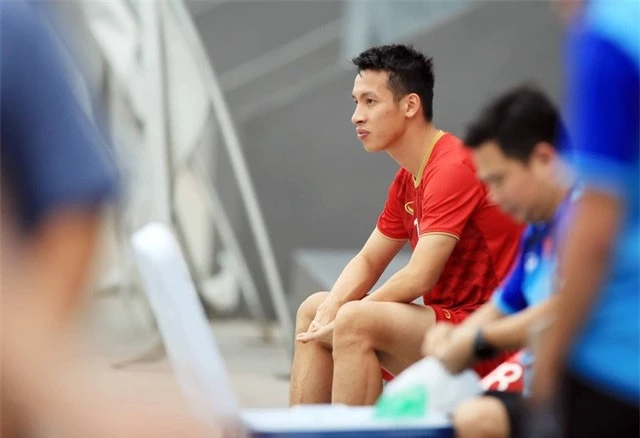 SEA Games 30: U22 Việt Nam tập nhẹ trước trận đấu với U22 Singapore - Ảnh 5.