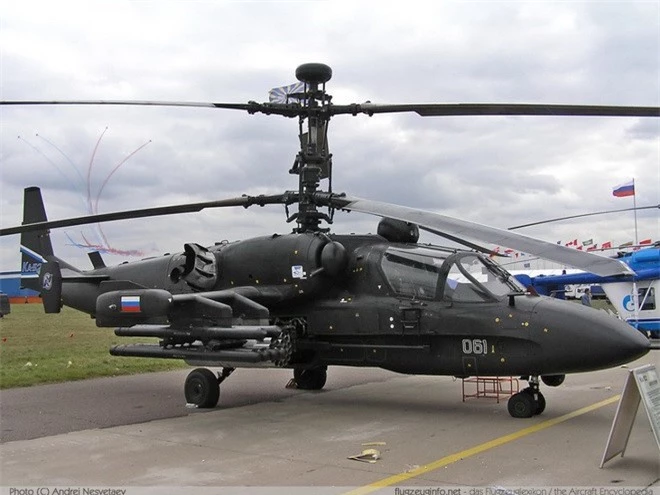 Tung quang cao rat hay, nay Nga lai che ong eo truc thang Ka-52K Katran-Hinh-8