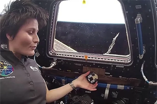 Phi hành gia Samantha Cristoforetti trên trạm ISS.