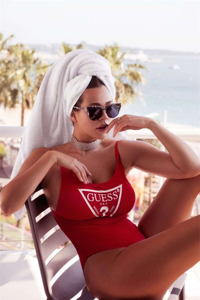 Vóc dáng tròn đầy nóng bỏng của người mẫu ngoại cỡ Nadine Mirada - ảnh 6