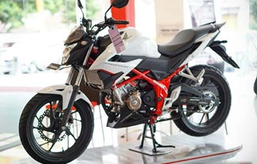 Honda CB150R StreetFire SE.