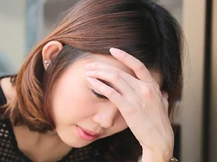 Hết hồn cha mẹ ruột dọn đến ở nhà cha mẹ chồng