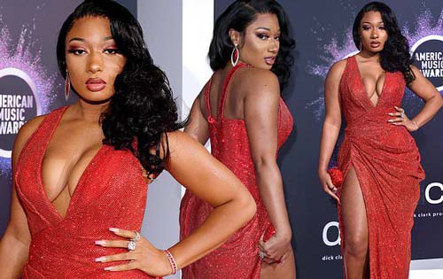 Megan Thee Stallion khoe ngực đầy 'bỏng mắt'