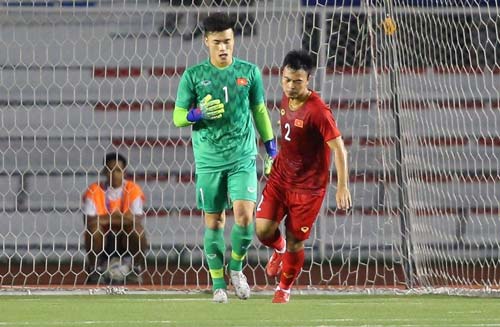 Đội hình chính thức U22 Việt Nam đấu U22 Singapore: Văn Toản bắt chính