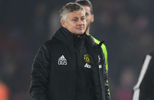 HLV Solskjaer lo lắng, nói về nguy cơ bị sa thải với cầu thủ MU