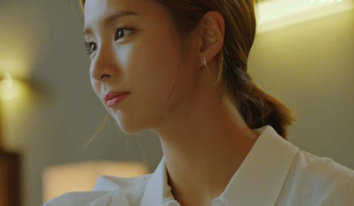 Con dâu cố tình "trả đũa" mẹ chồng trong bữa cơm, ai dè phản ứng của bà lại lạ kỳ và buông ra câu nói có sức nặng ghê gớm