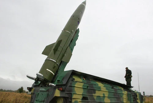 Trong biên chế của Quân đội Nga trước đây từng có 220 bệ phóng tên lửa đạn đạo chiến thuật OTR-21 Touchka trong biên chế. Toàn bộ số tên lửa này mới được nâng cấp dần từ năm 2004 nhưng sau đó đã được 