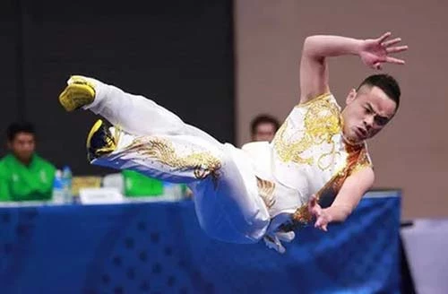 Phạm Quốc Khánh mang về tấm HCV đầu tiên cho Wushu Việt Nam tại SEA Games 30.