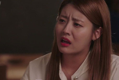 Buồn chán vì chồng đêm ngày nghiện game, tính trẻ con