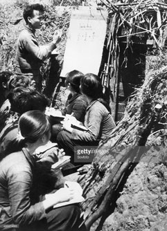 Ảnh quý giá về nhà giáo Việt Nam thời kháng chiến chống Mỹ