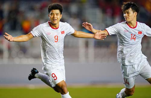 'Ám ảnh' bởi Hoàng Đức, báo Indo bỏ quên Hà Đức Chinh