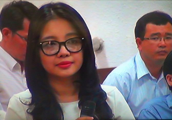 Vợ Bầu Kiên xinh đẹp vẫn kiếm bội tiền