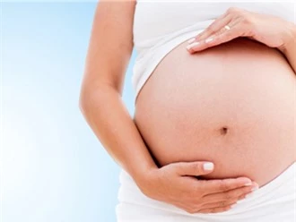 Dư nước ối có nguy hiểm đến thai nhi không?