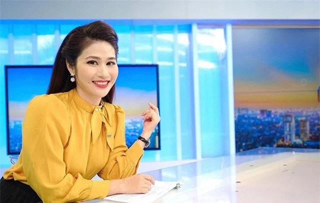  Cuộc sống ít người biết về MC Thời sự VTV, bị khán giả mắng mỏ thậm tệ vì nghĩ kiêu căng - Ảnh 3.