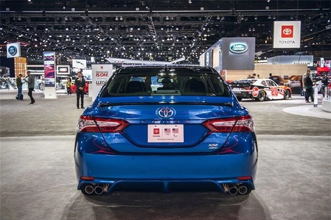 Toyota Camry AWD 2020 lo dien sau 28 nam vang bong-Hinh-7
