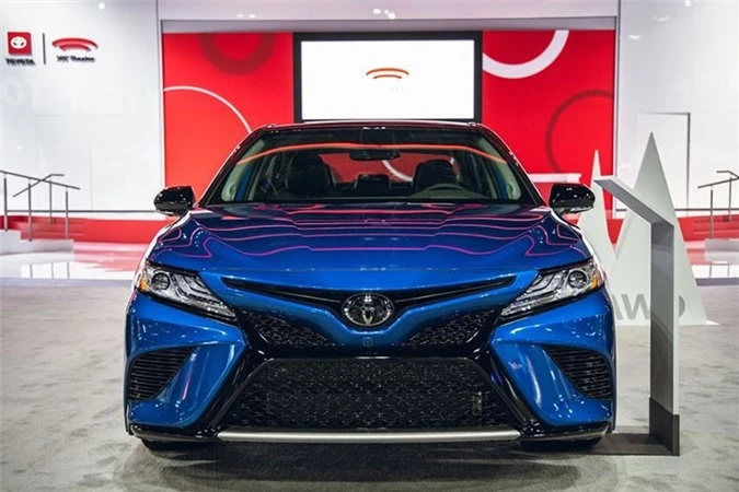 Toyota Camry AWD 2020 lo dien sau 28 nam vang bong-Hinh-8