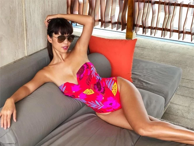 Siêu mẫu Hà Anh tung ảnh bikini khoe vòng 1 'nghẹt thở' - ảnh 8