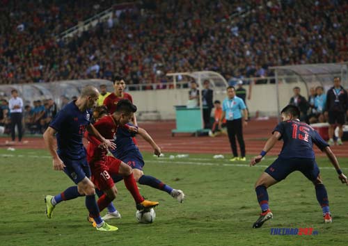 Quang Hải đang phải 'trả giá' vì quá tài năng?