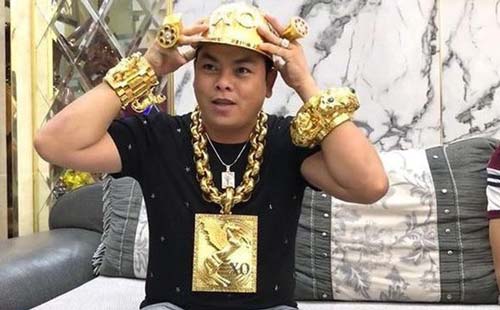 Phúc XO chỉ đạo nhân viên "giúp" khách xài ma túy nhưng không được bán