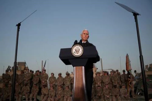 Phó Tổng thống Mỹ Mike Pence đã có chuyến thăm bất ngờ tới Iraq.