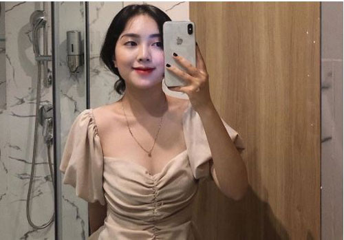 Bạn gái Hà Đức Chinh "cân" mọi kiểu váy áo khiến ai cũng ngỡ ngàng vì đẹp