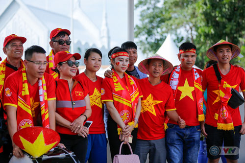 U22 Việt Nam - U22 Thái Lan: CĐV Việt Nam nô nức đến sân cổ vũ thầy trò HLV Park Hang Seo