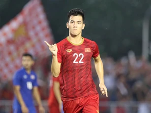 CLIP: Tiến Linh lập cú đúp, U22 Việt Nam gặp U22 Campuchia ở bán kết