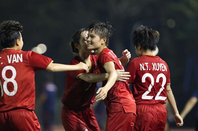 CLIP: Hạ Philippines 2-0, đội tuyển nữ Việt Nam tái ngộ Thái Lan ở chung kết