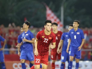 CLIP: Tiến Linh quân bình tỷ số cho U22 Việt Nam, hoàn tất cú đúp